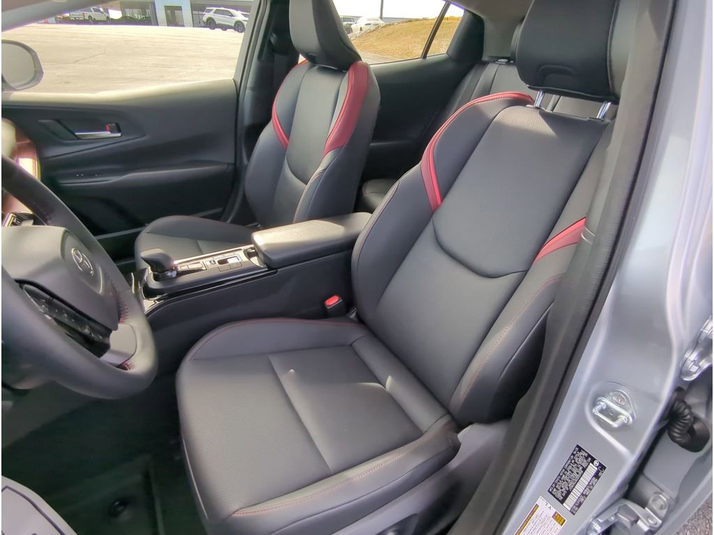 Used 2025 Toyota Prius Plug-In Hybrid image 11