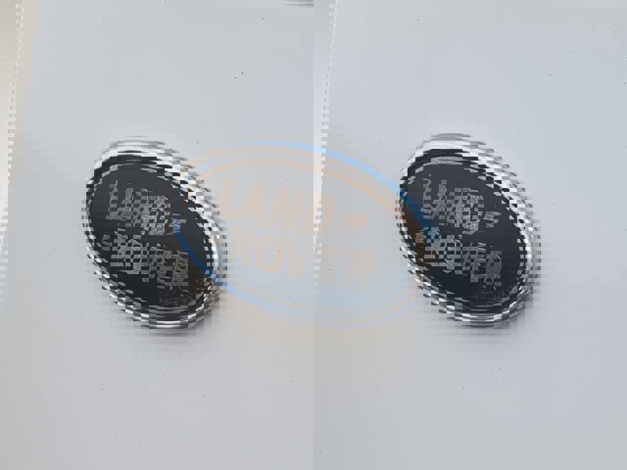 Used 2020 Land Rover Range Rover Velar R-Dynamic S image 12