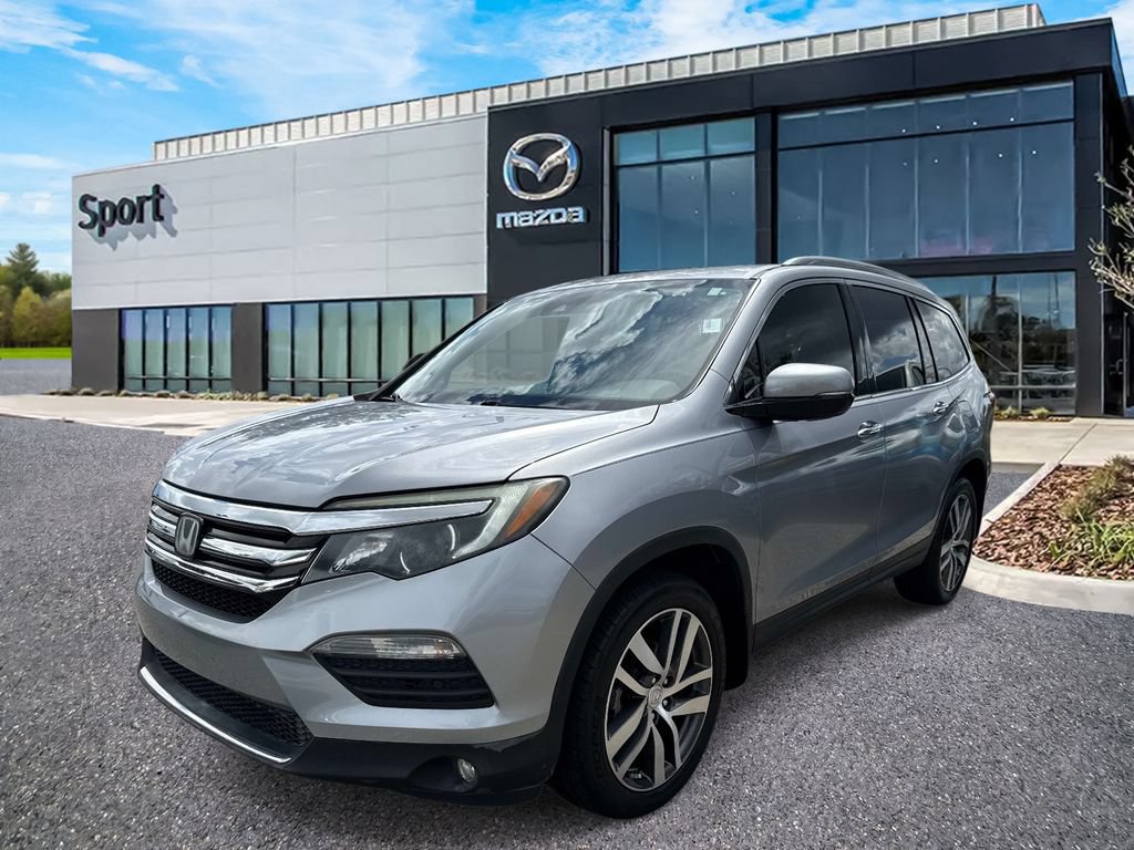 Used 2017 Honda Pilot Touring image 8