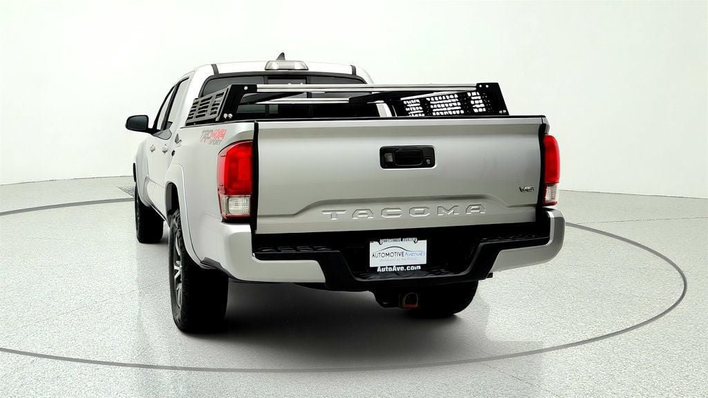 Used 2016 Toyota Tacoma TRD Sport w/ Towing Package AWD/4WD image 6