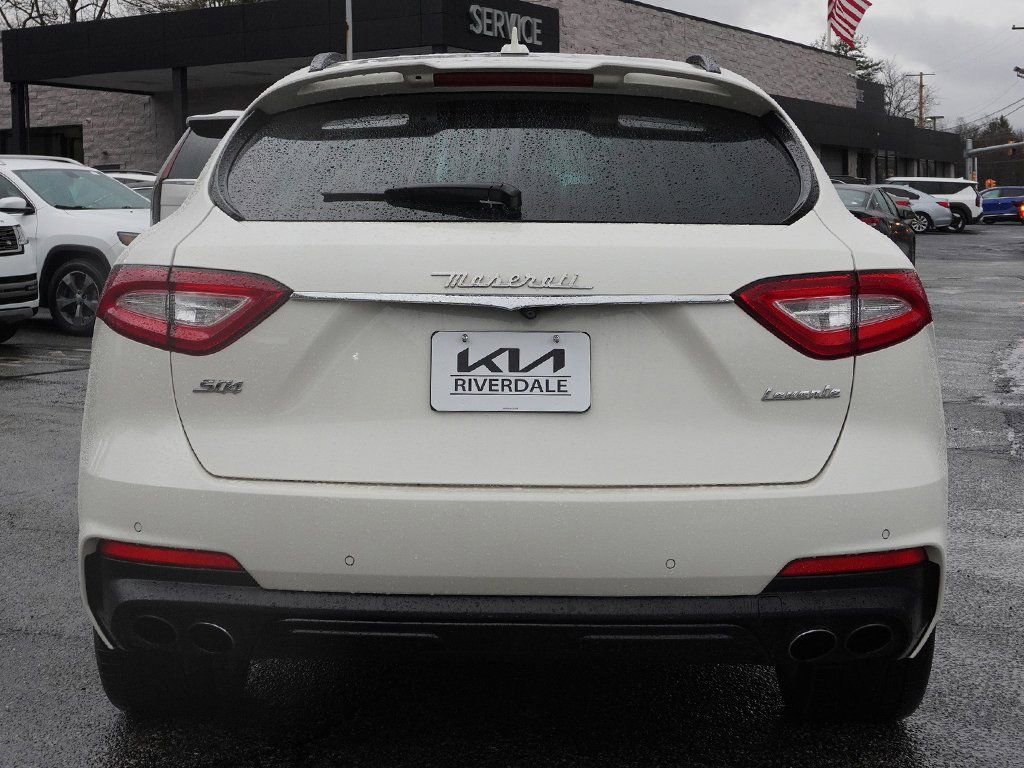 Used 2019 Maserati Levante S GranSport image 14