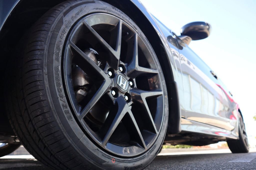 Used 2025 Honda Civic Sport image 11
