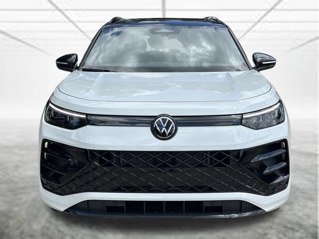 New 2026 Volkswagen Tiguan SE R-Line FWD image 8