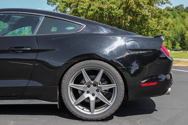 Used 2017 Ford Mustang GT image 5