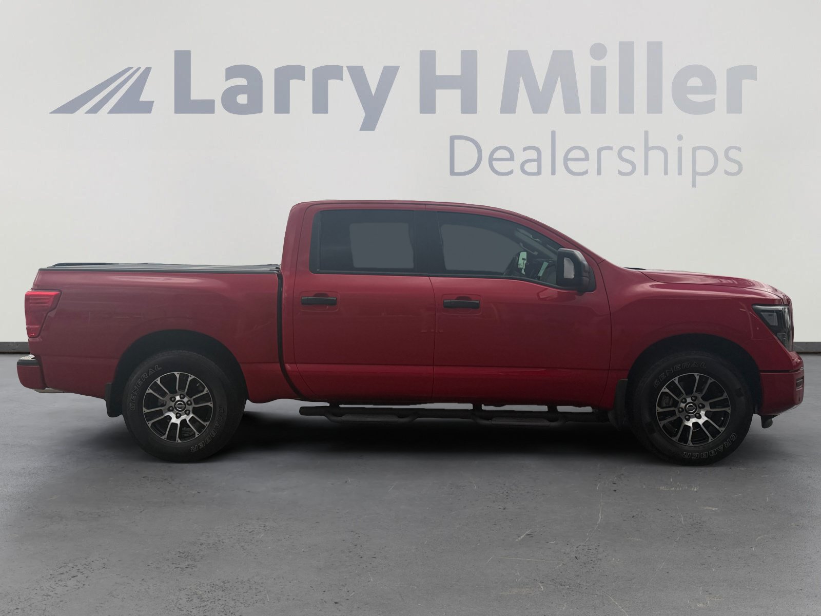 Used 2022 Nissan Titan SV w/ SV Convenience Package RWD image 6