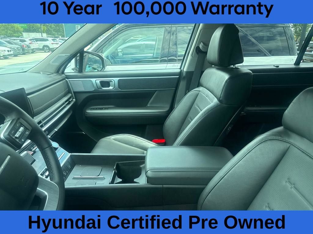 Used 2025 Hyundai Santa Fe Limited FWD image 17