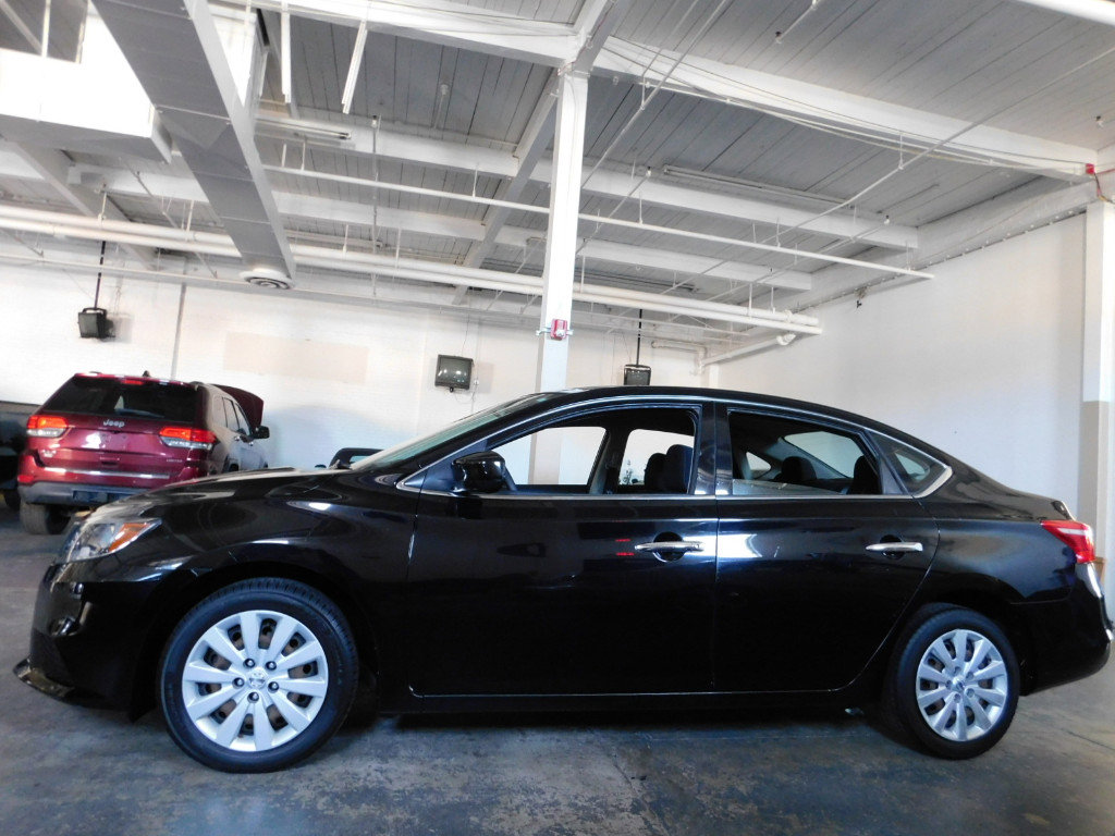 Used 2017 Nissan Sentra S image 7