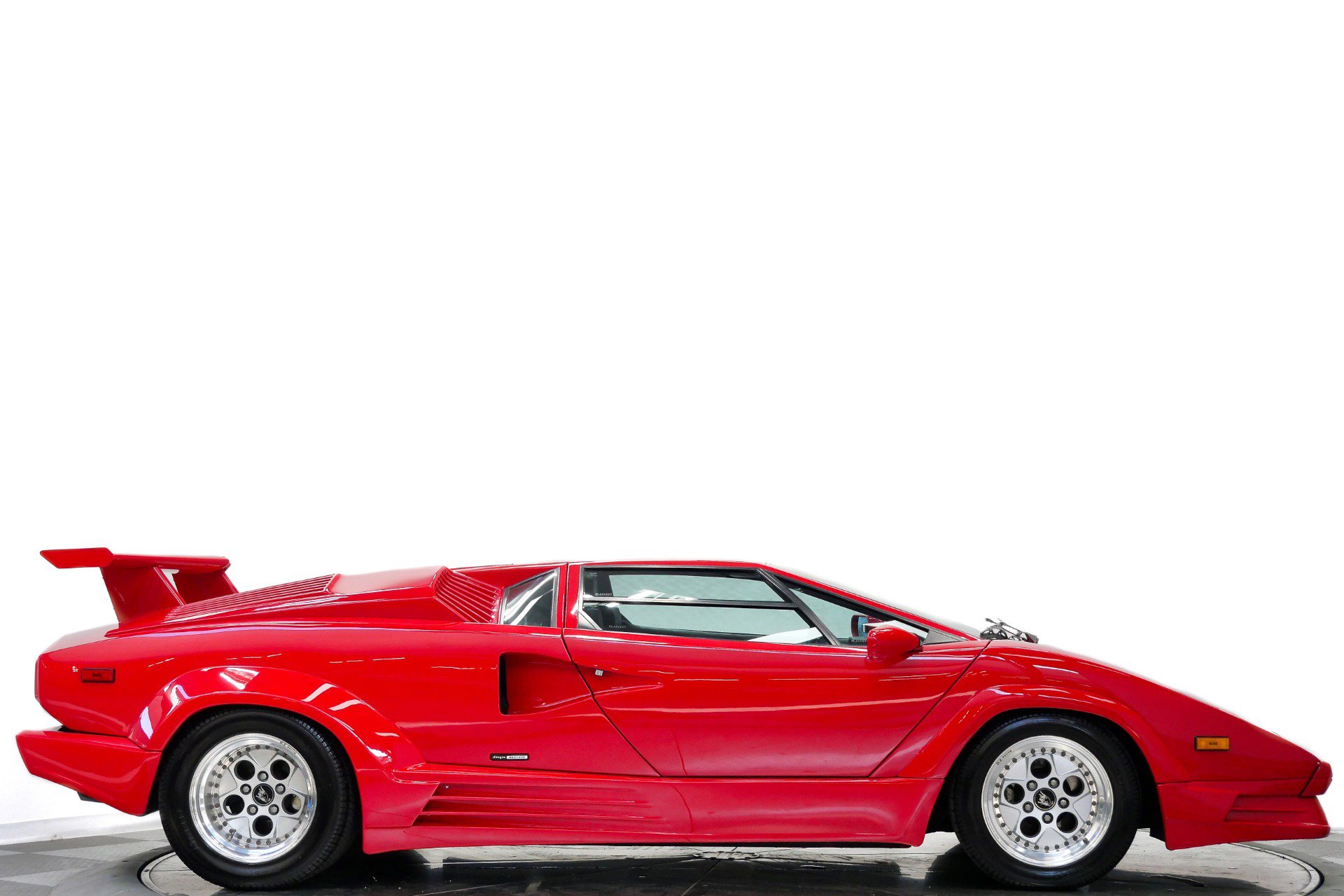 Used 1989 Lamborghini Countach Coupe RWD image 2