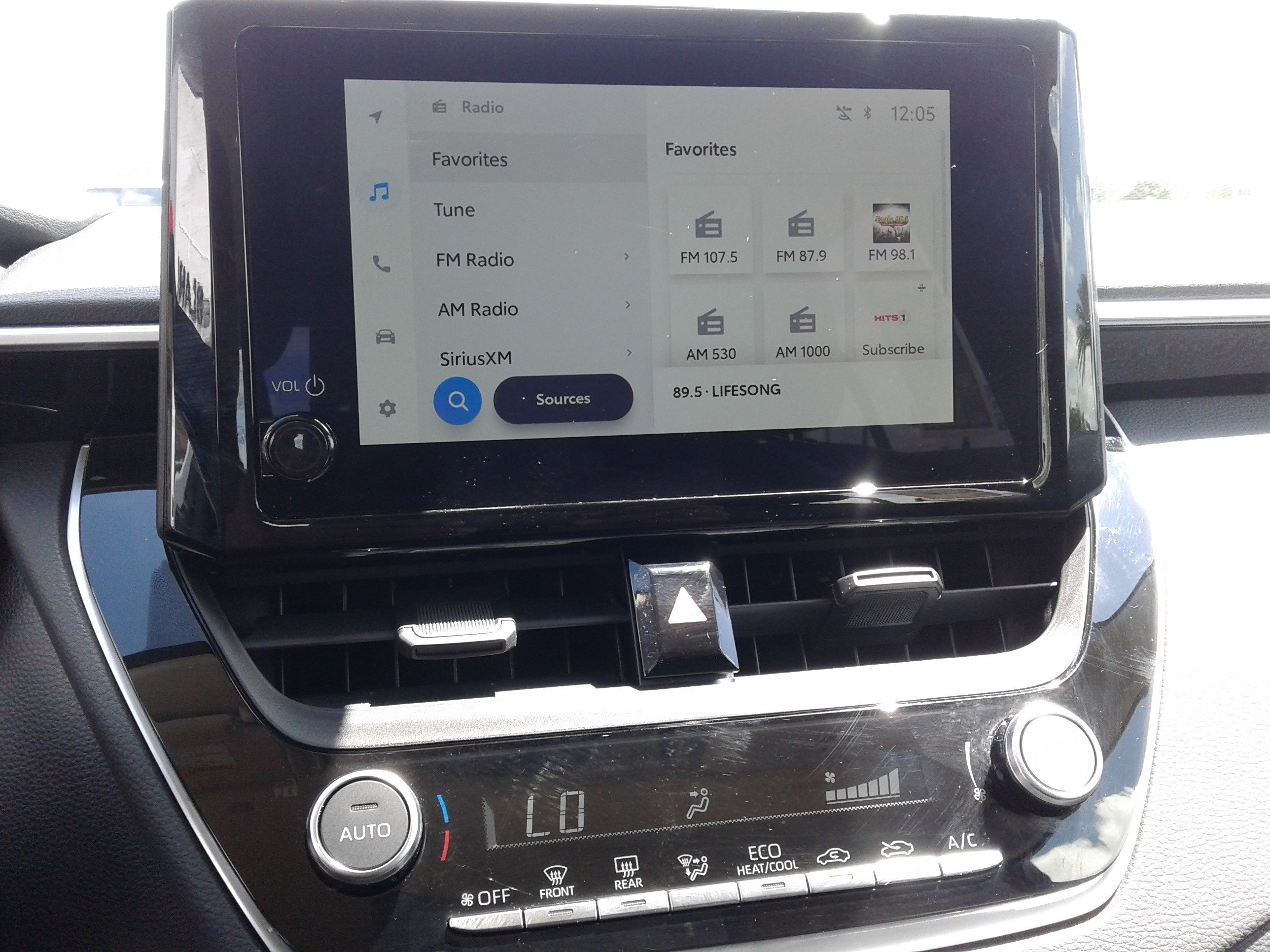 Used 2025 Toyota Corolla LE image 18