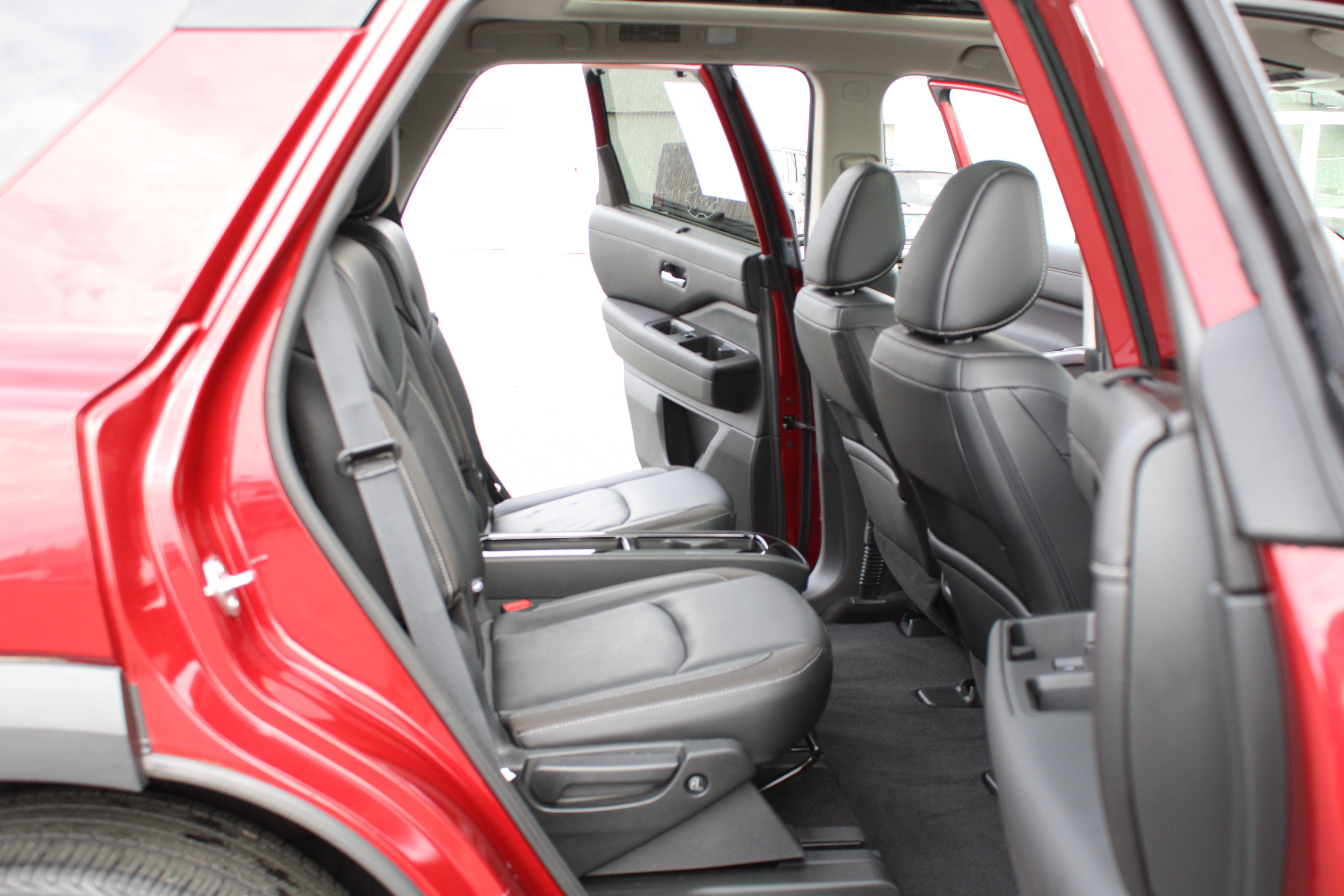 Used 2024 Nissan Pathfinder SL w/ SL Premium Package AWD/4WD image 17