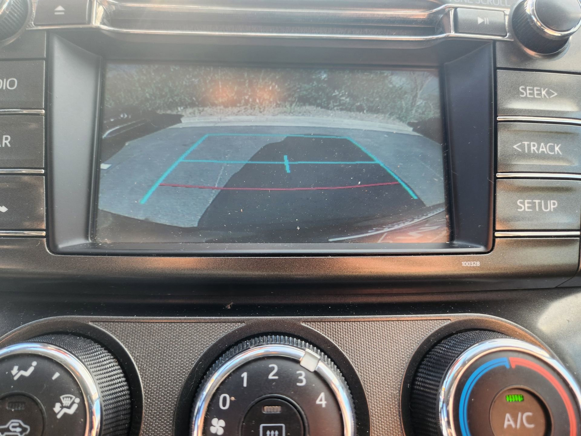 Used 2015 Toyota RAV4 LE image 13