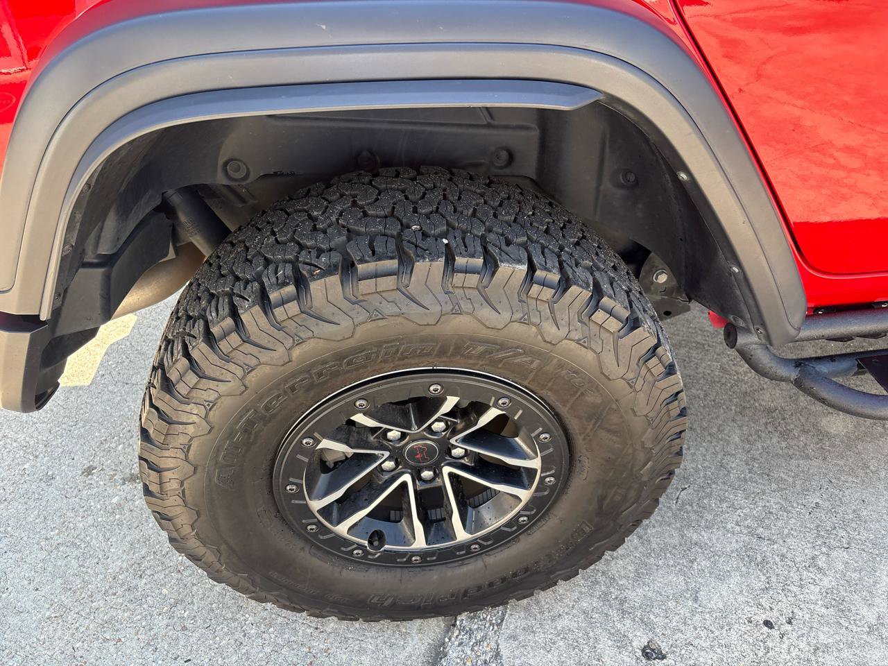 Used 2024 Jeep Wrangler Unlimited Rubicon w/ XTREMEE 35" Tire Package AWD/4WD image 25