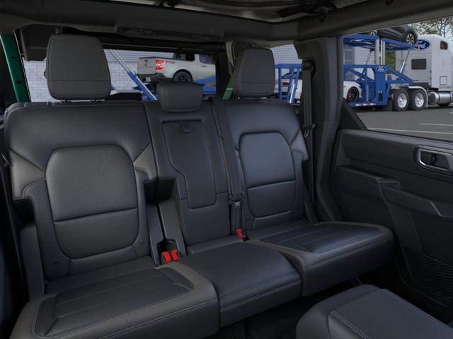 New 2025 Ford Bronco Outer Banks w/ Sasquatch Package image 12