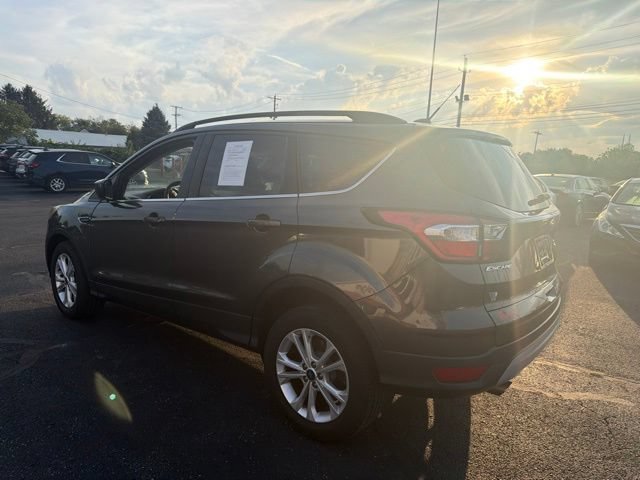 Used 2018 Ford Escape SE w/ Ford Safe & Smart Package AWD/4WD image 5