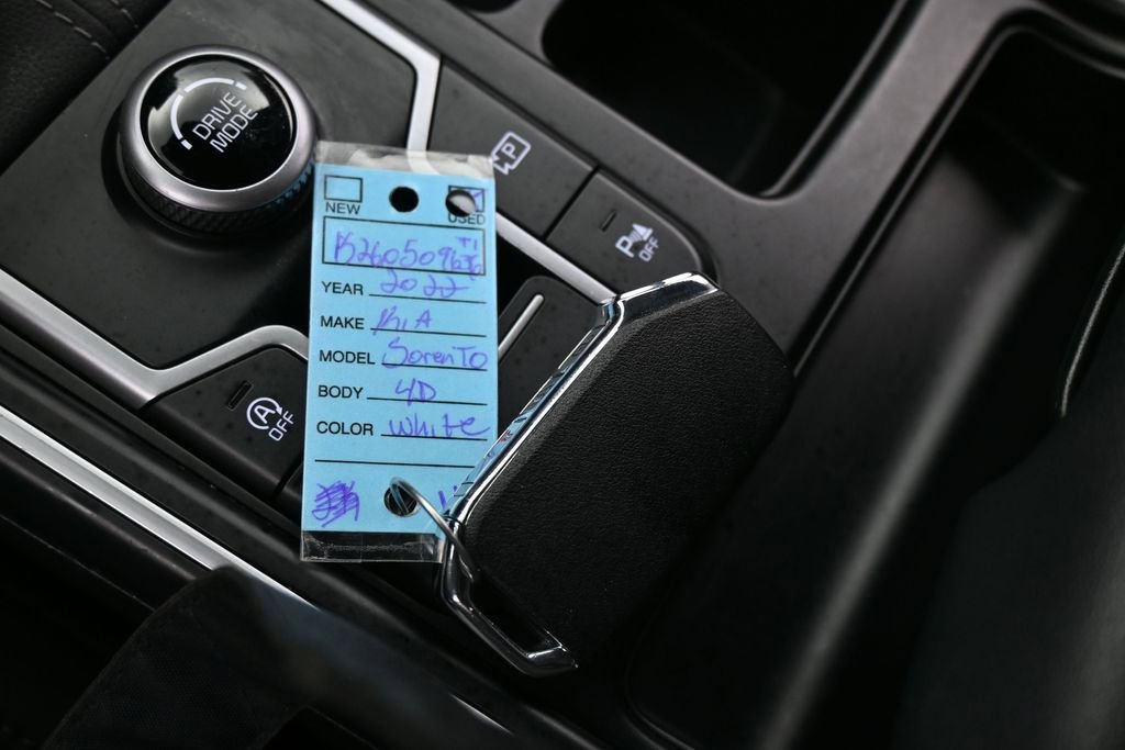 Used 2022 Kia Sorento EX w/ Panoramic Sunroof Package FWD image 25