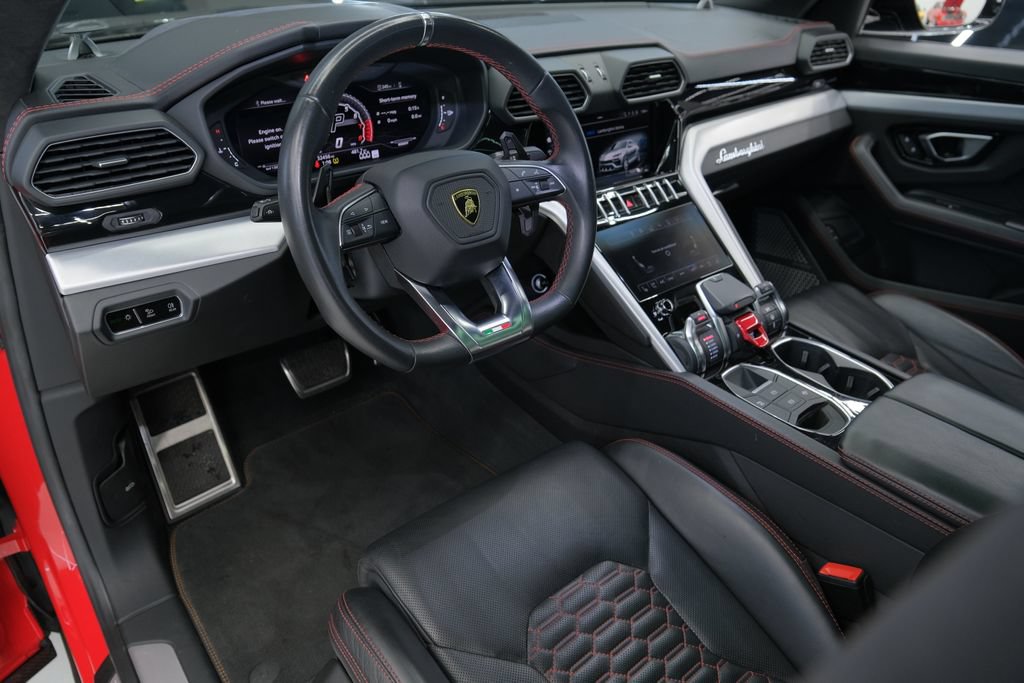 Used 2021 Lamborghini Urus AWD/4WD image 52