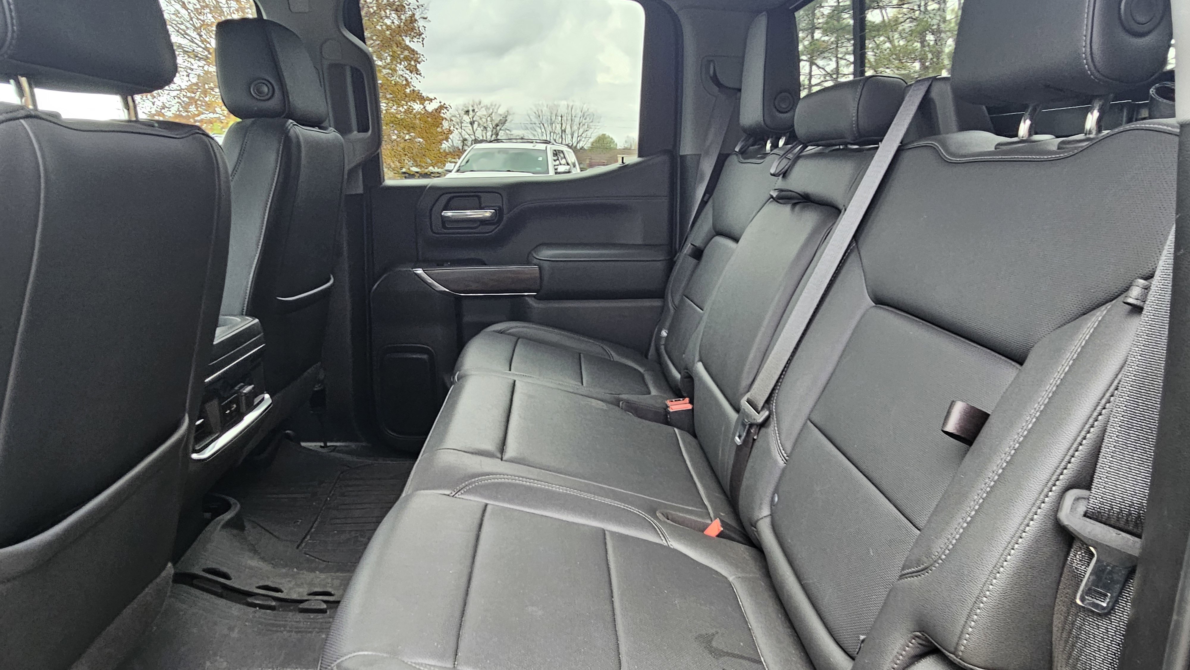 Used 2022 GMC Sierra 1500 SLT w/ SLT Premium Package image 6