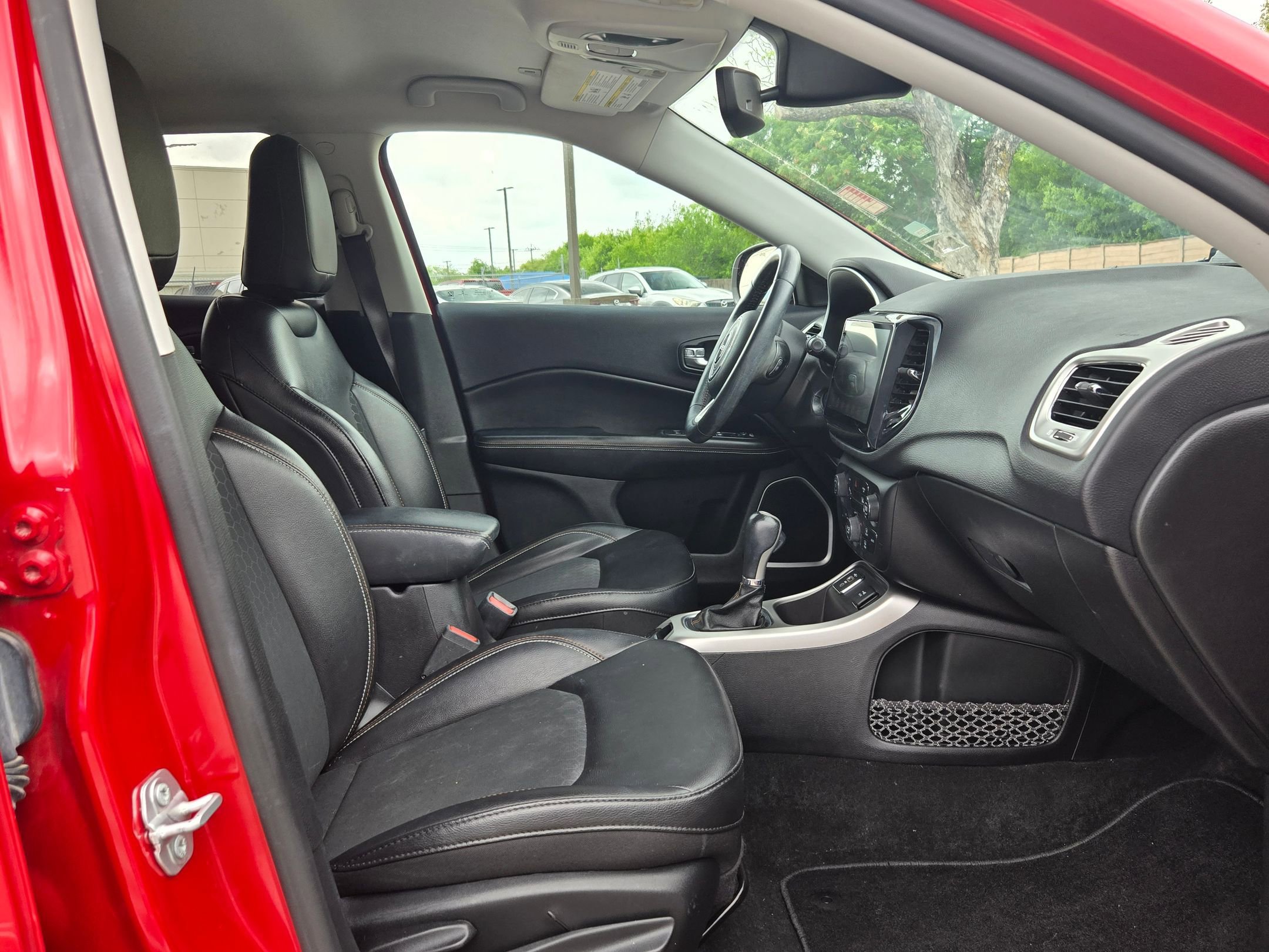 Used 2019 Jeep Compass Latitude w/ Safety & Security Group image 27