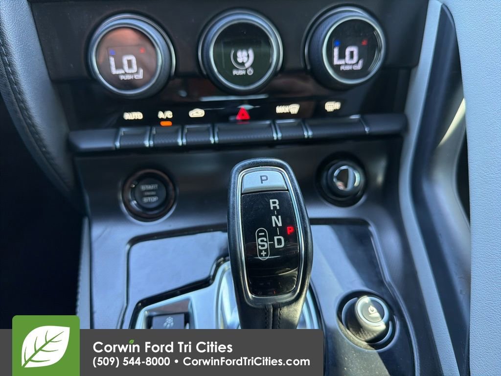 Used 2016 Jaguar F-TYPE Coupe RWD image 3