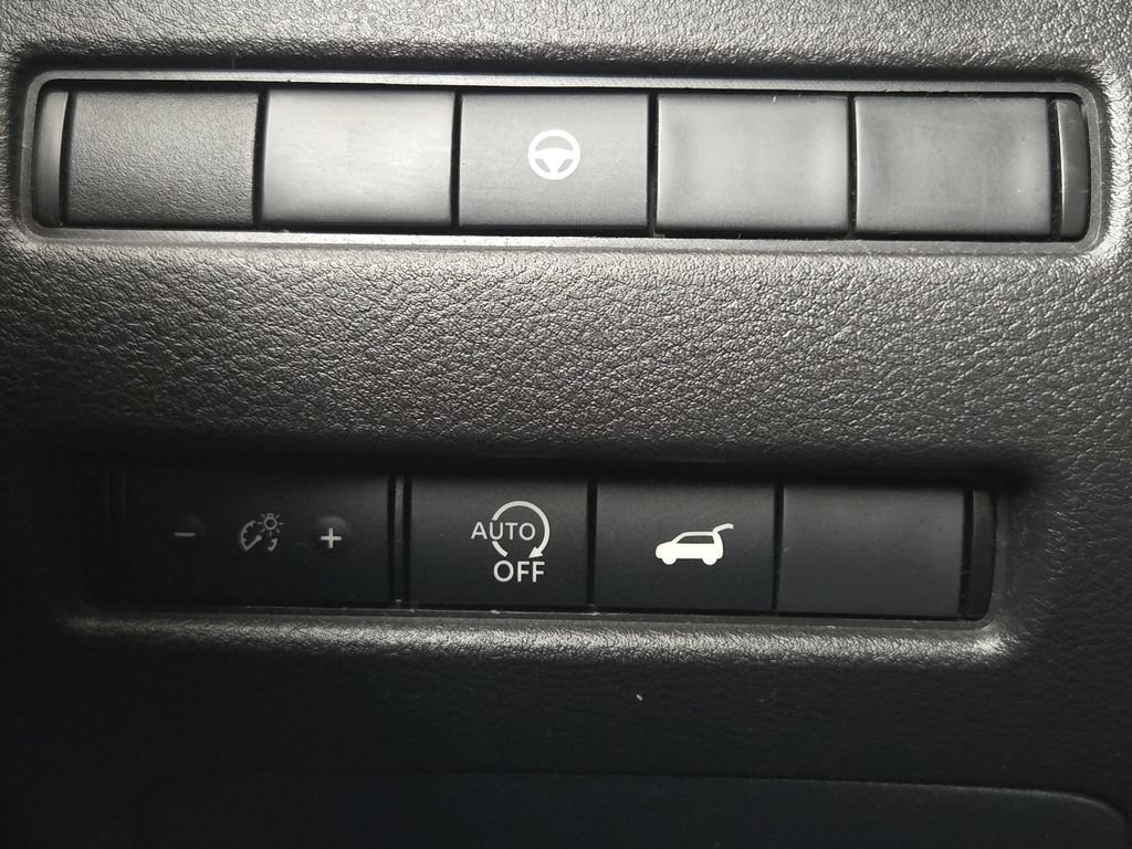 Used 2023 Nissan Rogue SL FWD image 22