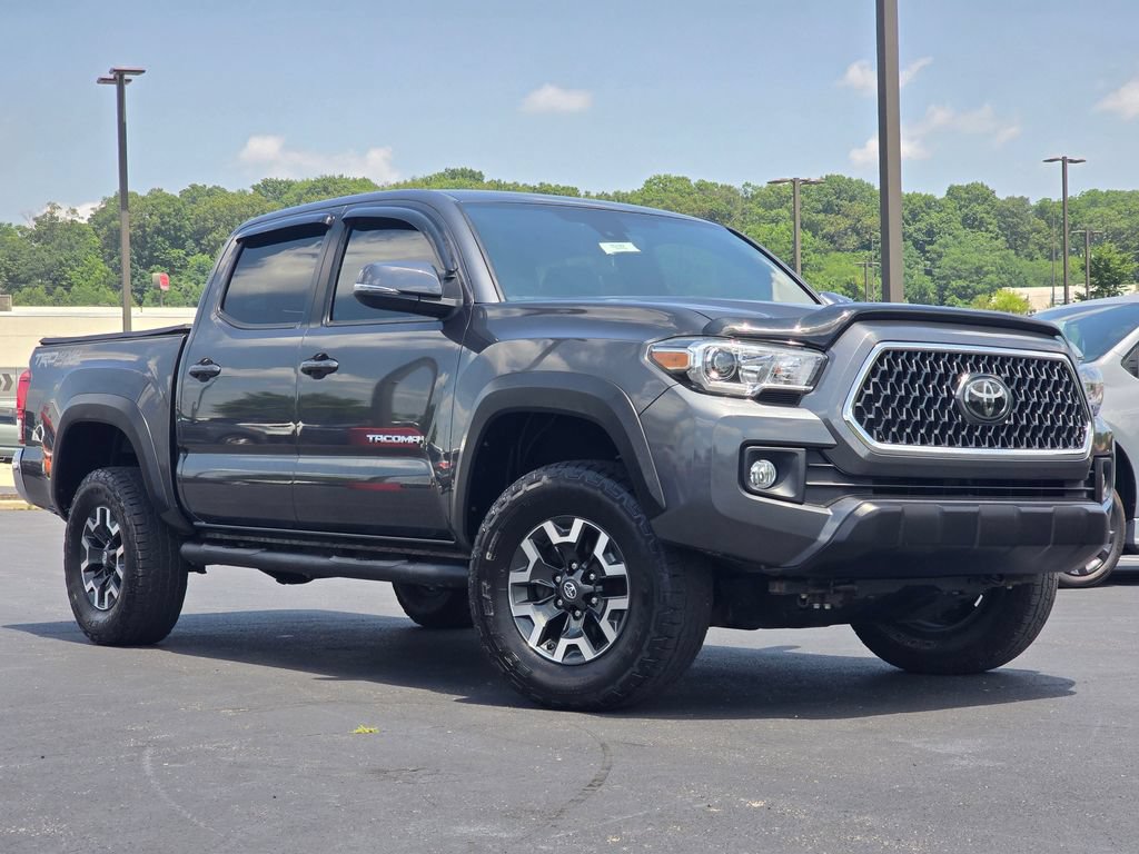 Used 2018 Toyota Tacoma TRD Off-Road AWD/4WD image 2