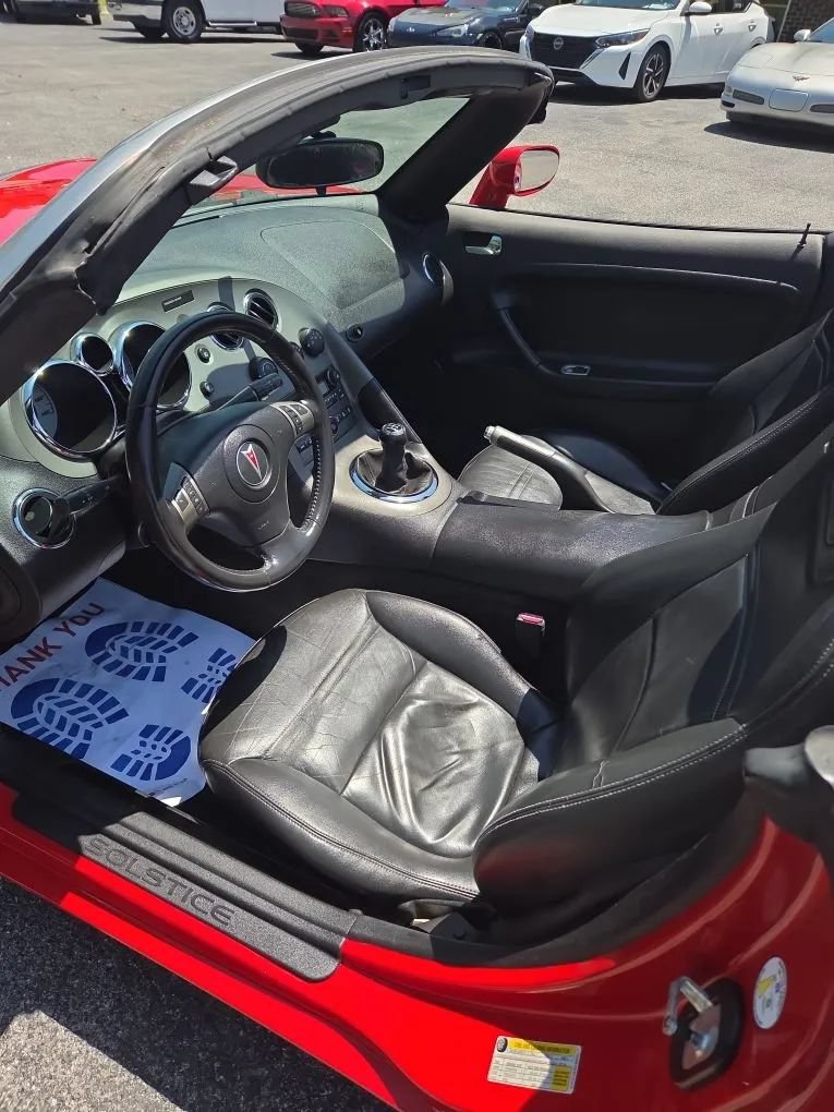Used 2006 Pontiac Solstice Convertible w/ Premium Package RWD image 8