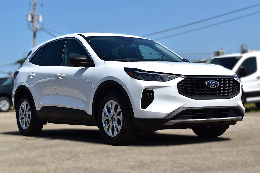 Certified 2023 Ford Escape Active AWD/4WD image 3