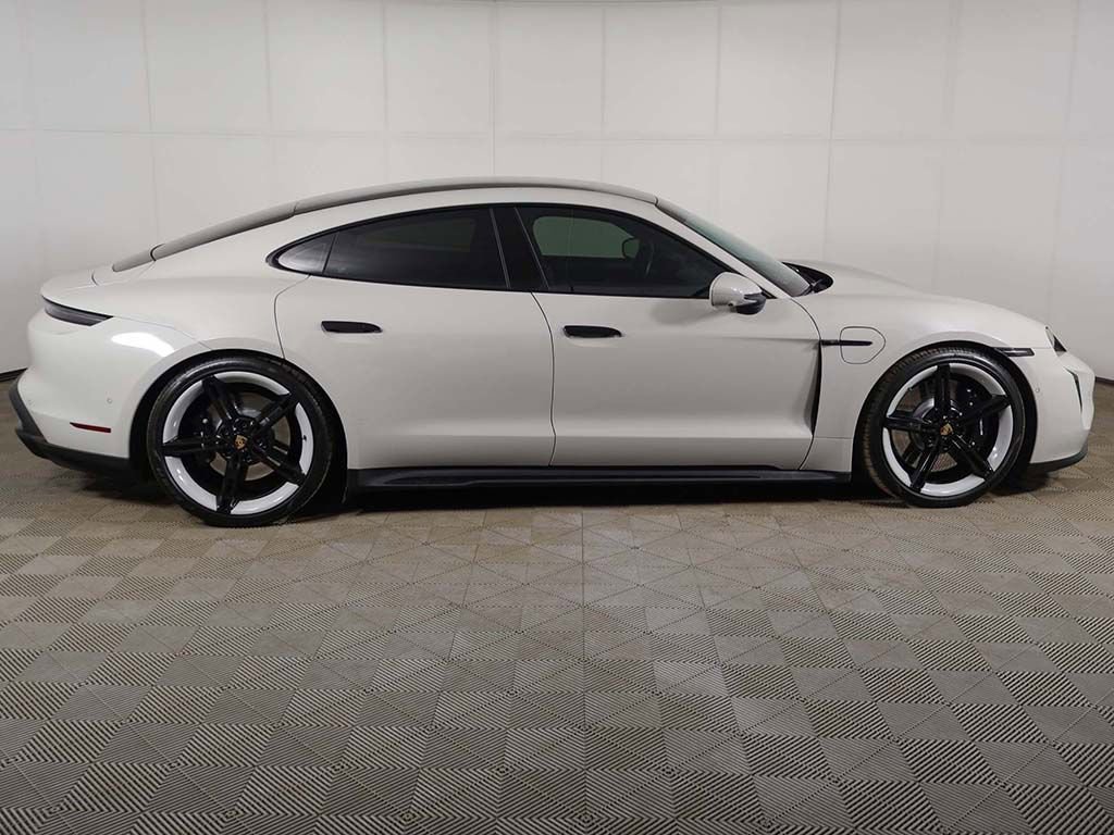 Used 2023 Porsche Taycan GTS image 15
