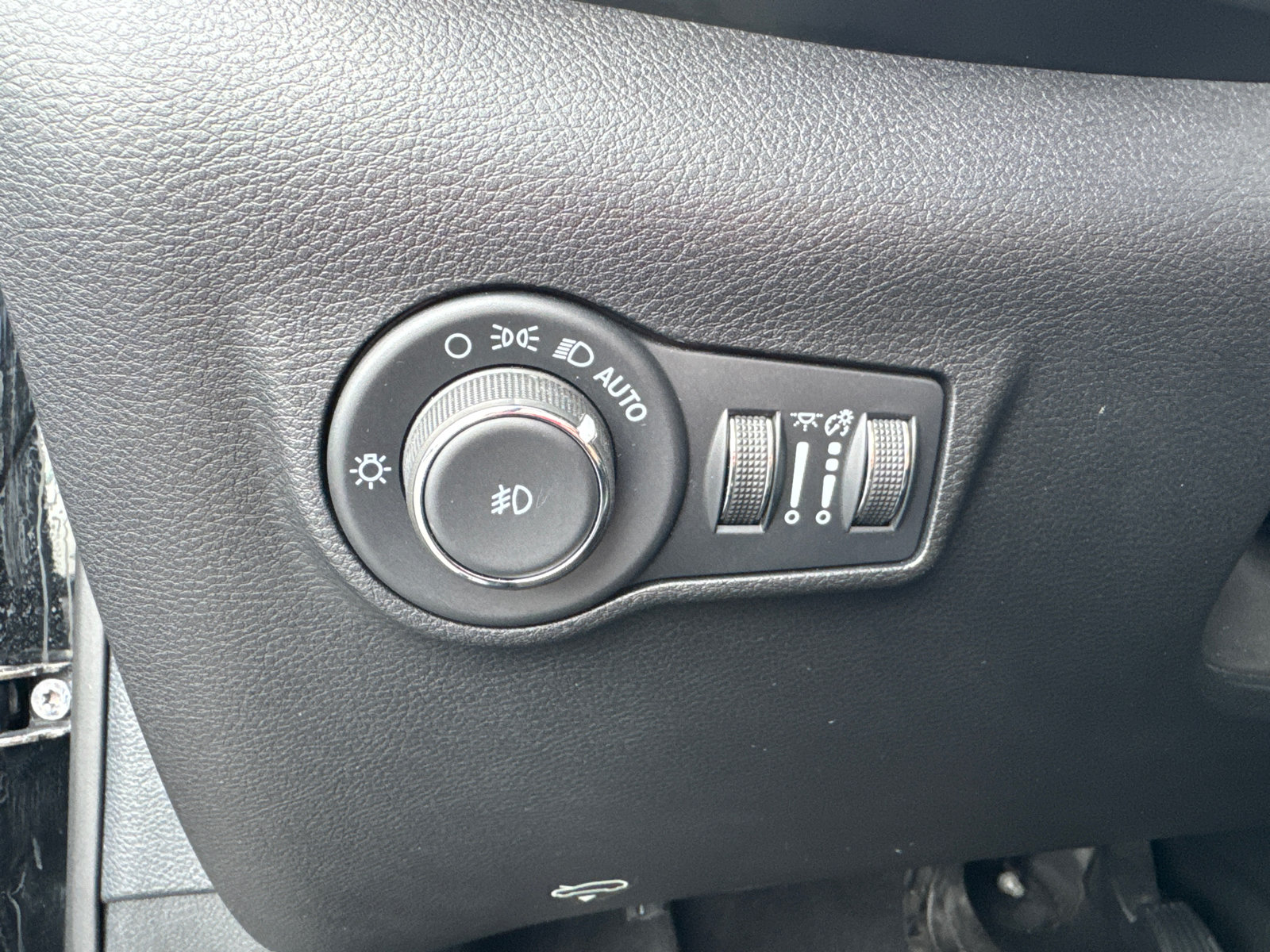 Used 2022 Jeep Compass Latitude AWD/4WD image 14