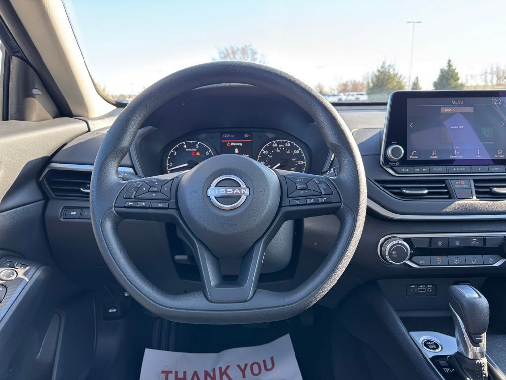 Used 2025 Nissan Altima 2.5 S image 12