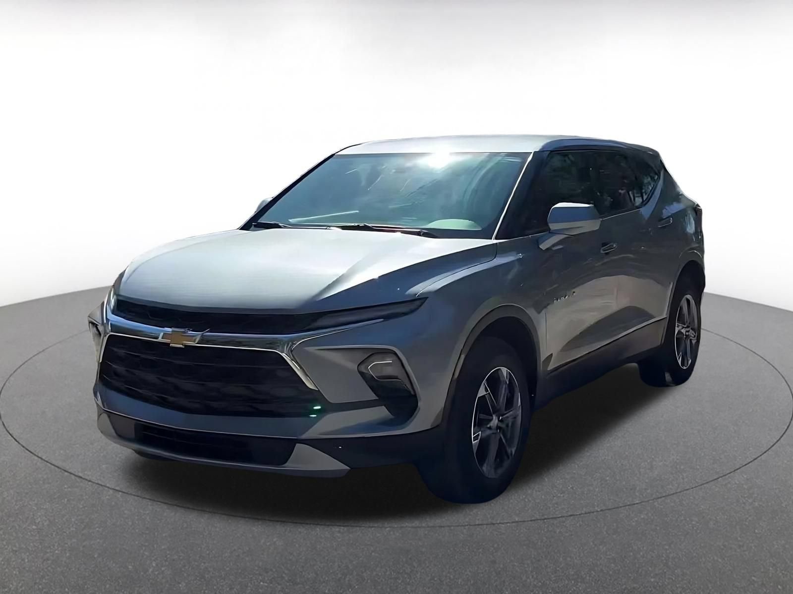 Used 2026 Chevrolet Blazer LT FWD image 6