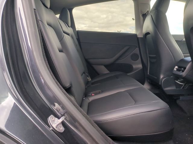 Used 2024 Tesla Model Y Long Range image 32