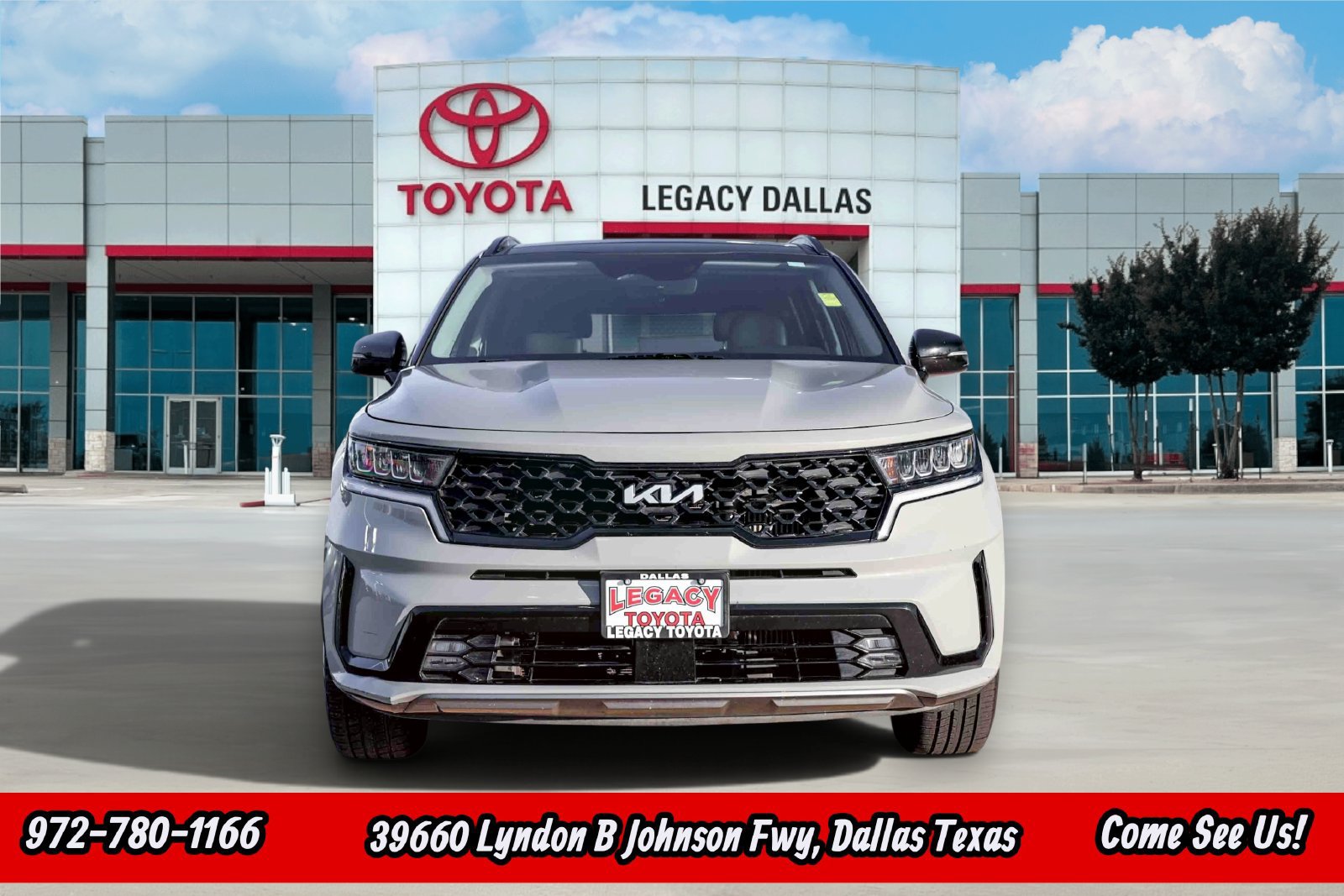Used 2022 Kia Sorento EX w/ Panoramic Sunroof Package FWD image 6