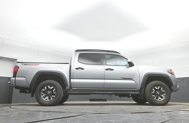 Used 2019 Toyota Tacoma TRD Off-Road AWD/4WD image 49