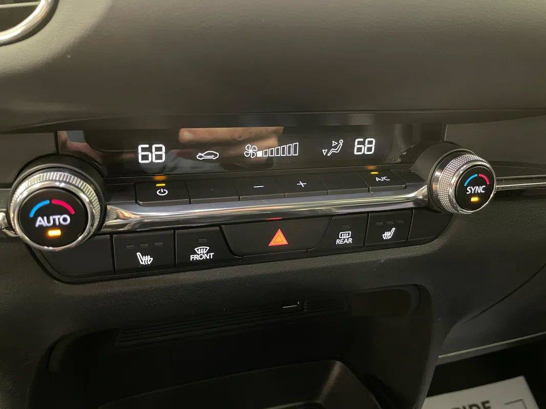Used 2021 MAZDA CX-30 AWD 2.5 S w/ Premium Package image 12
