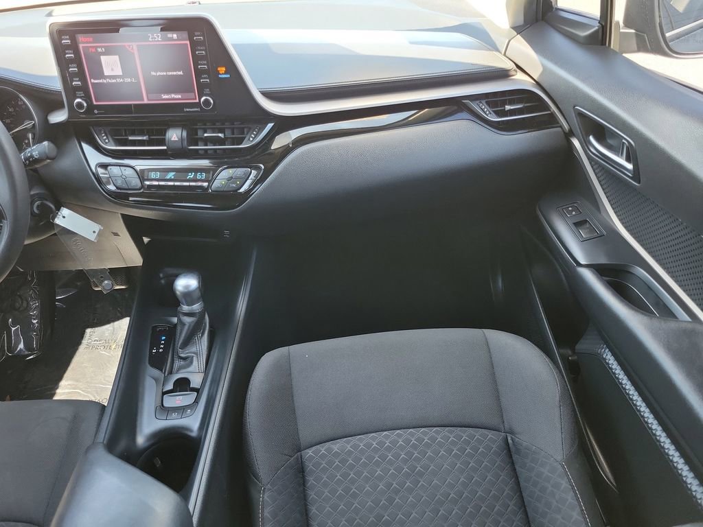 Used 2020 Toyota C-HR LE image 17