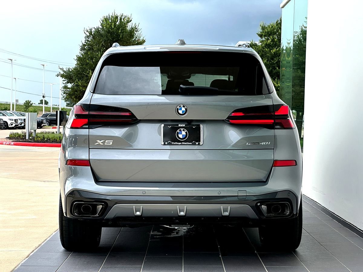 New 2026 BMW X5 sDrive40i w/ M Sport Package RWD image 6