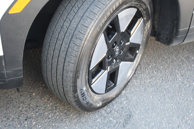 Used 2025 Hyundai Santa Fe SEL image 11