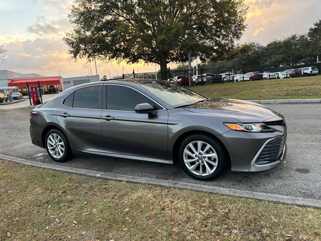 Used 2023 Toyota Camry LE image 7