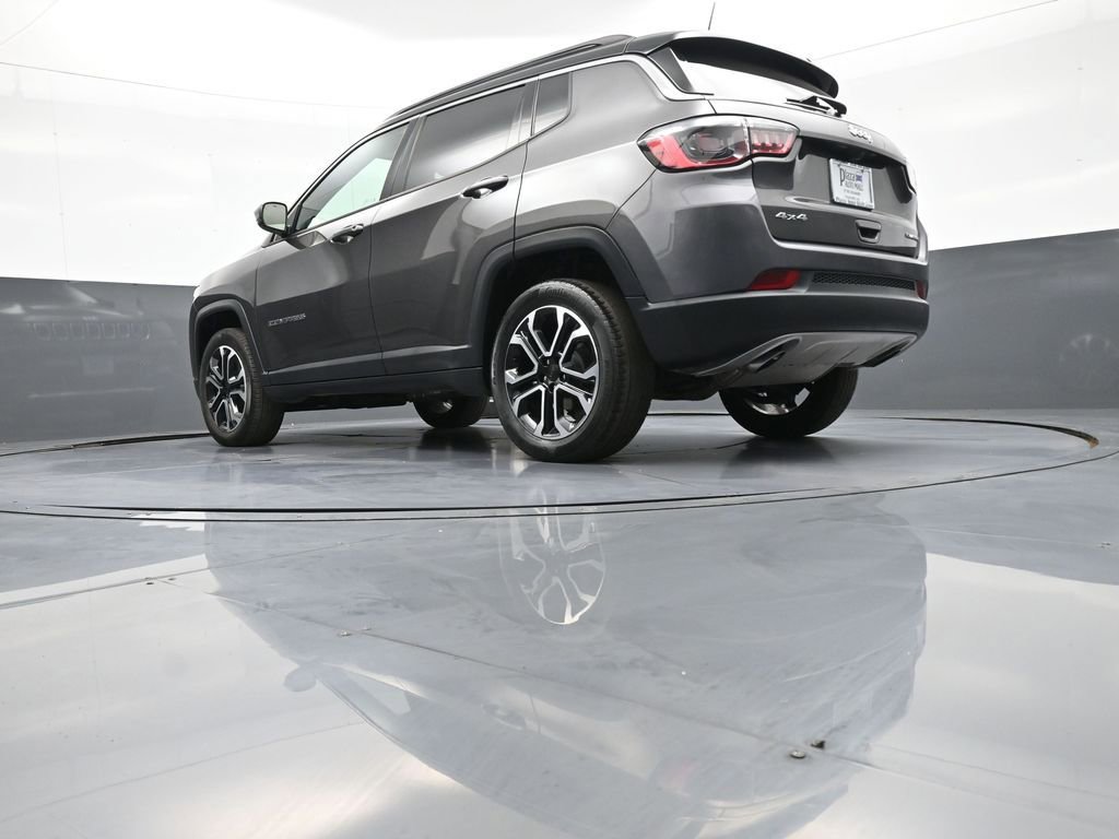 Used 2023 Jeep Compass Limited AWD/4WD image 30