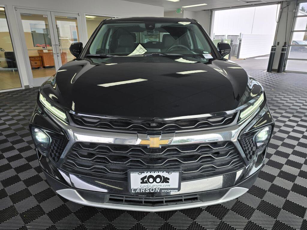 Used 2025 Chevrolet Blazer LT image 9