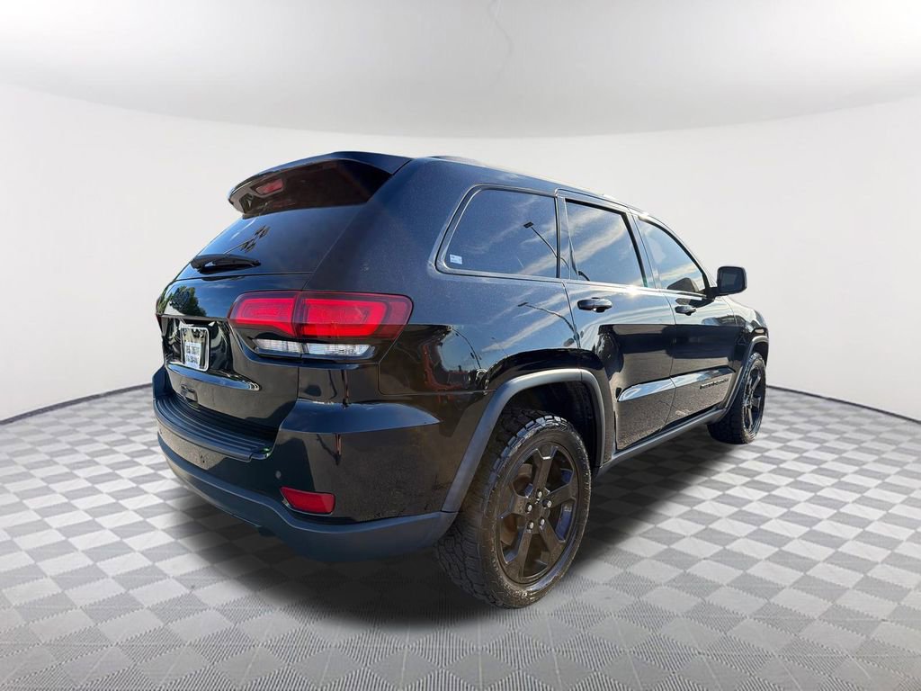 Used 2018 Jeep Grand Cherokee Laredo AWD/4WD image 5