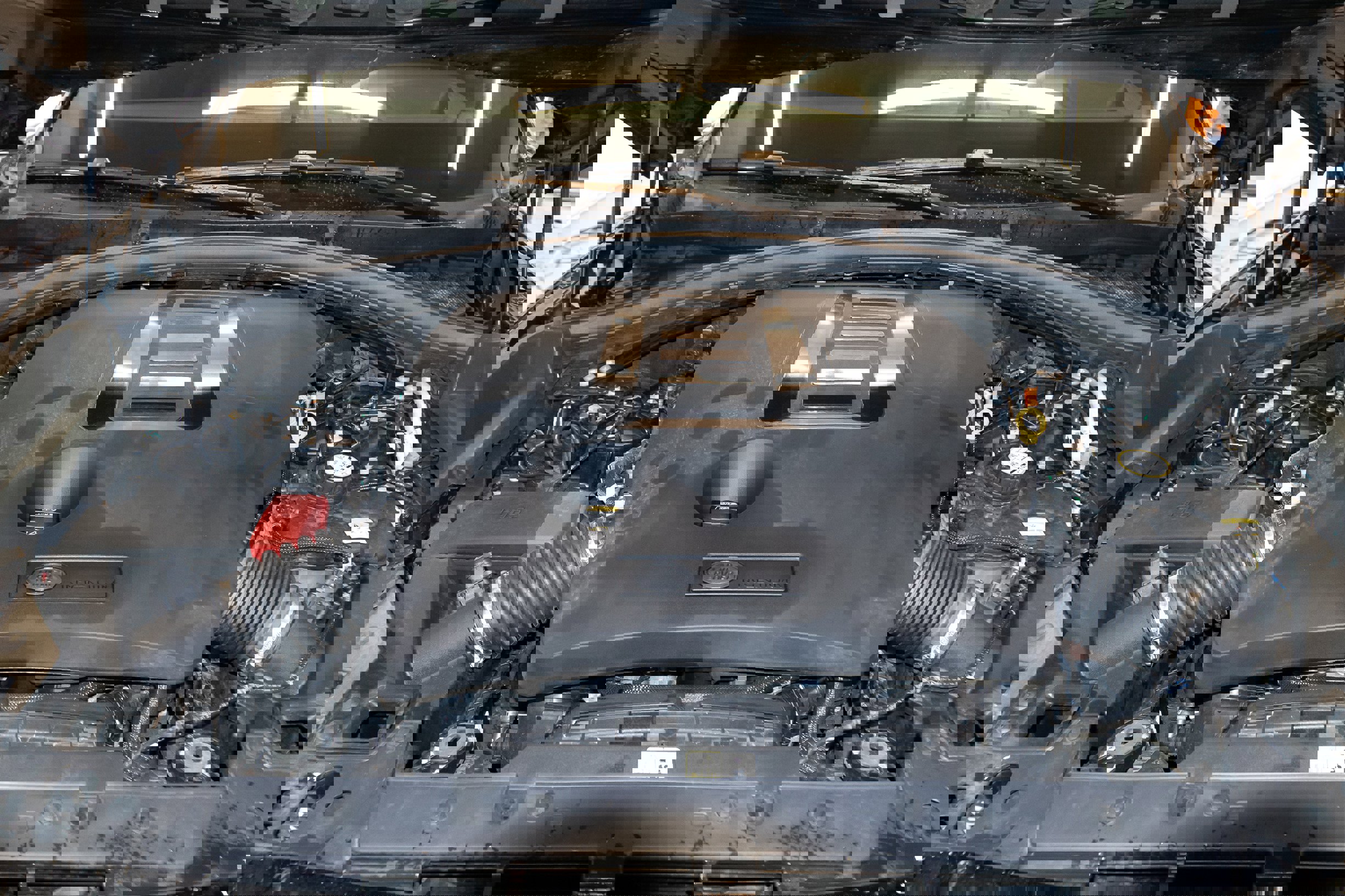 Used 2021 Land Rover Range Rover Velar R-Dynamic S image 41