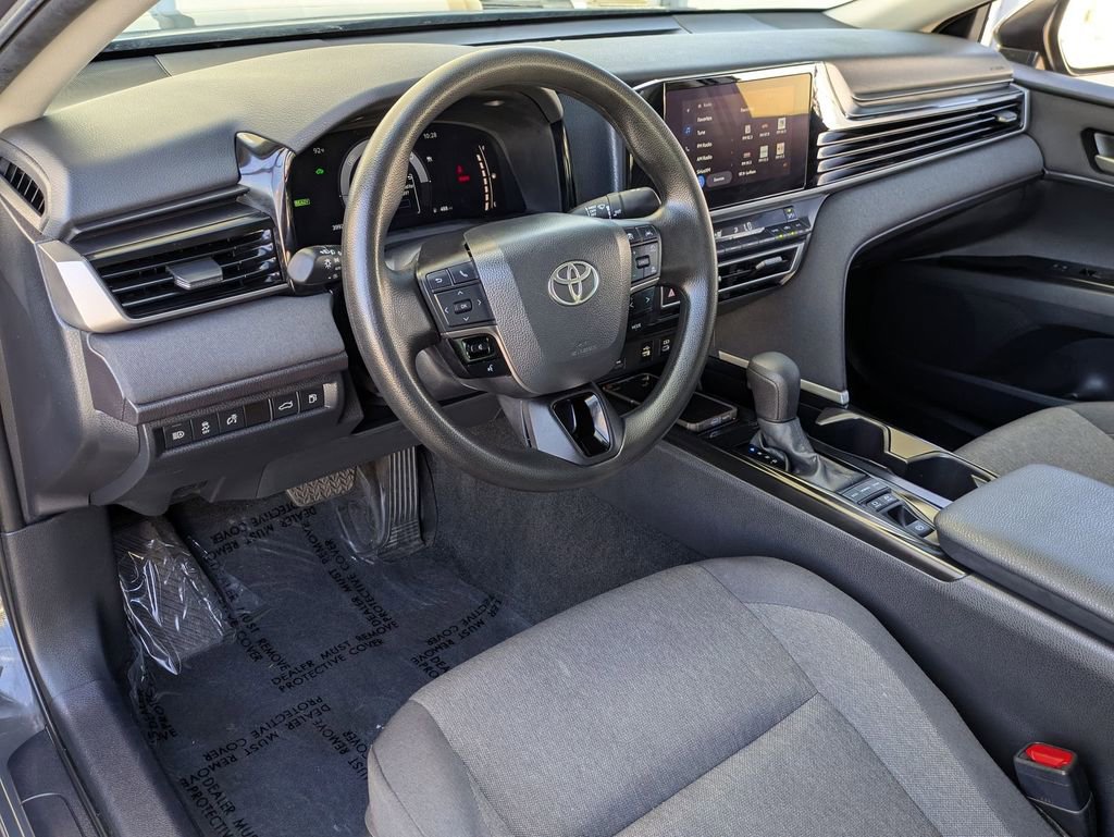 Used 2025 Toyota Camry LE FWD image 14