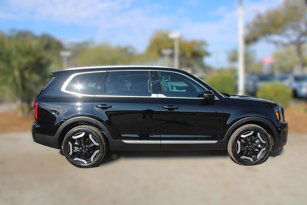 Used 2025 Kia Telluride S image 5