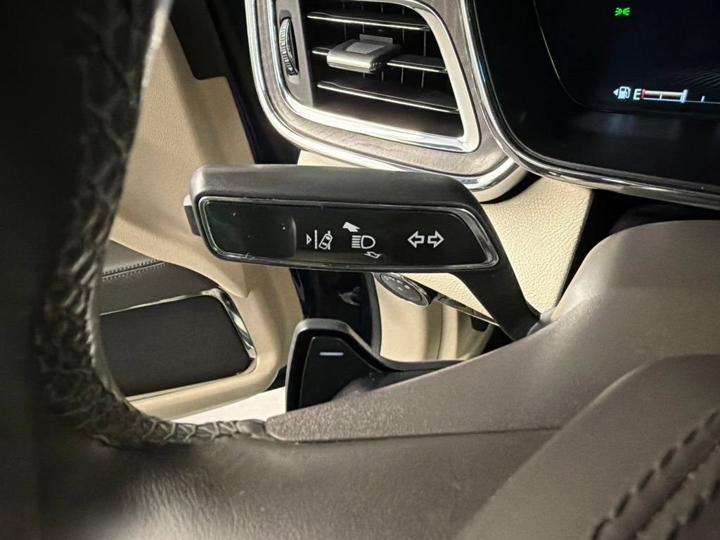 Used 2018 Lincoln Continental Reserve AWD/4WD image 19