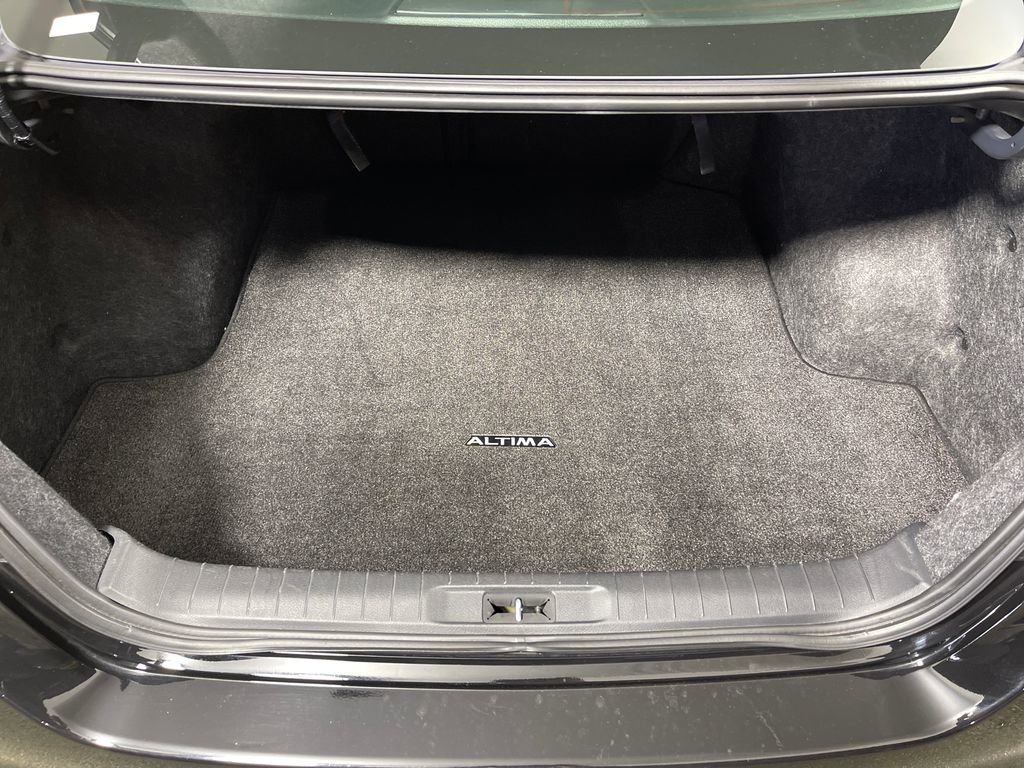 Used 2018 Nissan Altima 2.5 SR w/ SR Midnight Edition FWD image 10