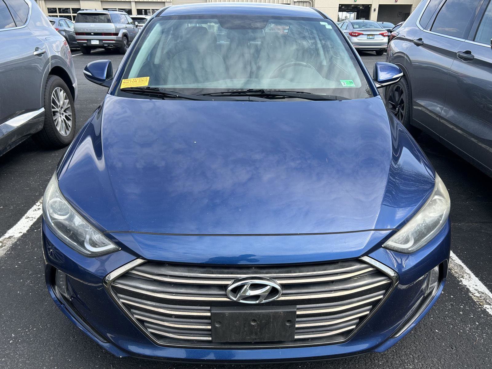 Used 2017 Hyundai Elantra Limited image 2