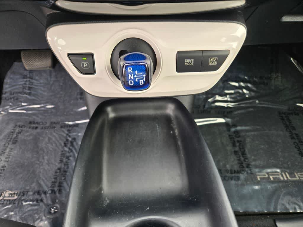 Used 2017 Toyota Prius Two w/ Prius Two Safety Plus Package FWD image 14