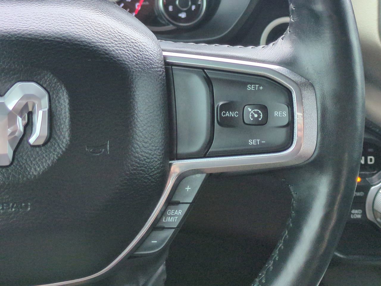 Used 2019 RAM 1500 Laramie image 24